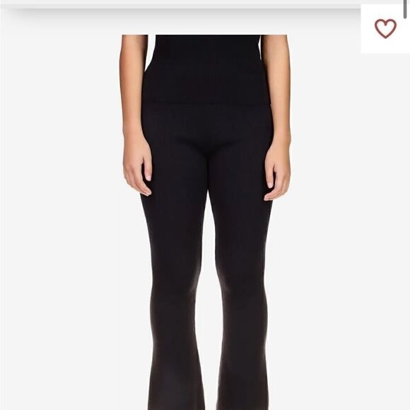 Sanctuary Women's Ribbed High-Rise
Ankle Pants - Black size M - Picture 4 of 14